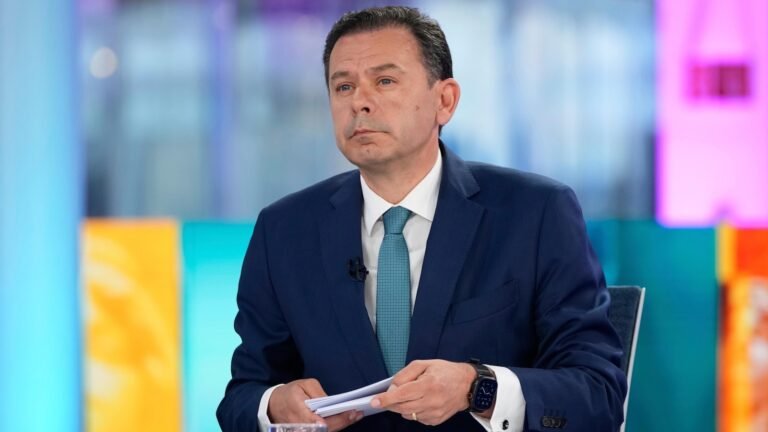 Portugal expels 18,000 foreigners ahead of a national election